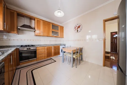 🏡 3-Bedroom House—Furnished and Fully Equipped | Jacuzzi | Garage | Backyard