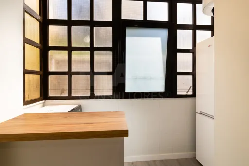 Fully Remodeled 1-Bedroom Apartment in Quinta da Lomba – Barreiro
