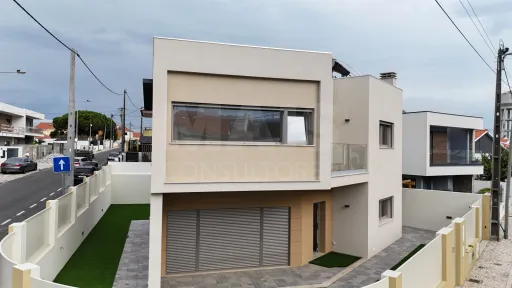 Moradia T3 São Domingos Rana