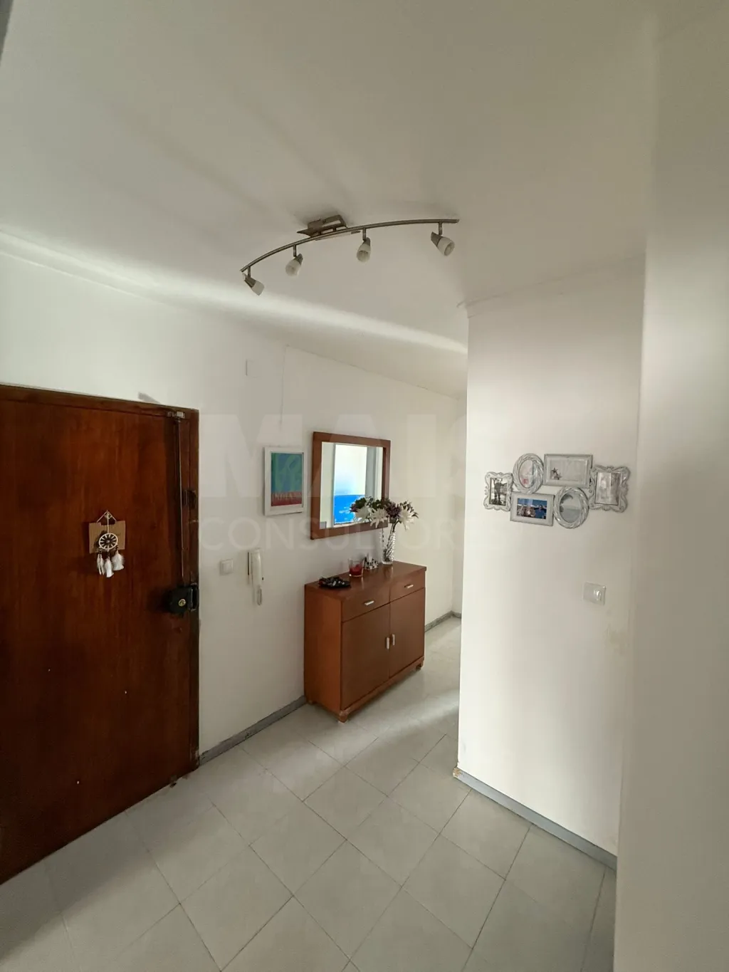 Arcena, Alverca T2 with attic and balconies.
