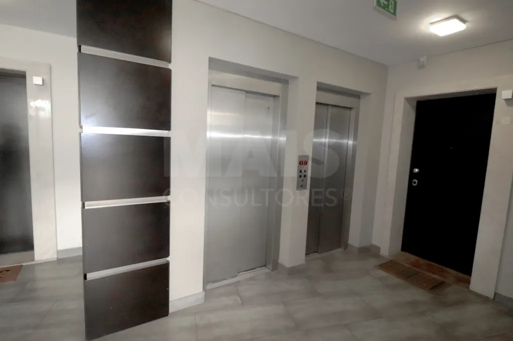 3-Bedroom Apartment at Quinta das Oliveiras with a 60-square-meter balcony