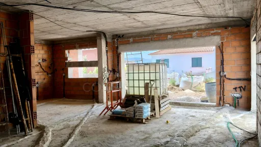 Moradia T4 c/ Suite, Jardim, Piscina & Parqueamento!