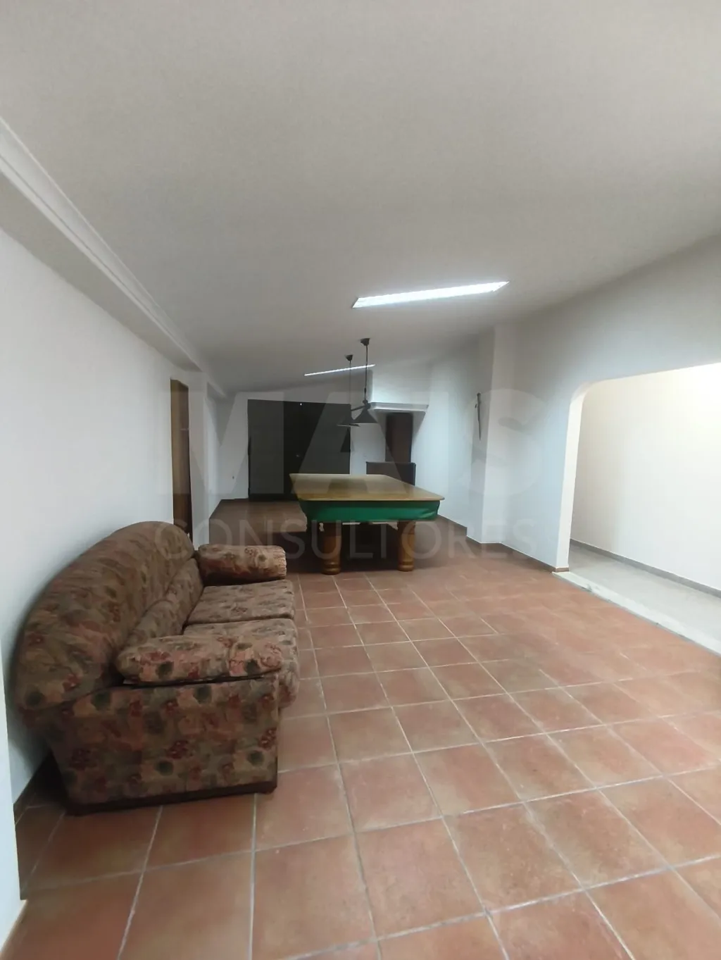 Propriedade com Piscina e Instalações Equestres – Um Refúgio Tranquilo com Potencial de Expansão