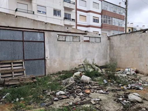 House to restore in the city of Caldas da Rainha