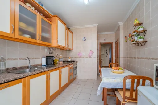 Viva com Espaço e Conforto T3 com Suíte e parqueamento em Samora Correia