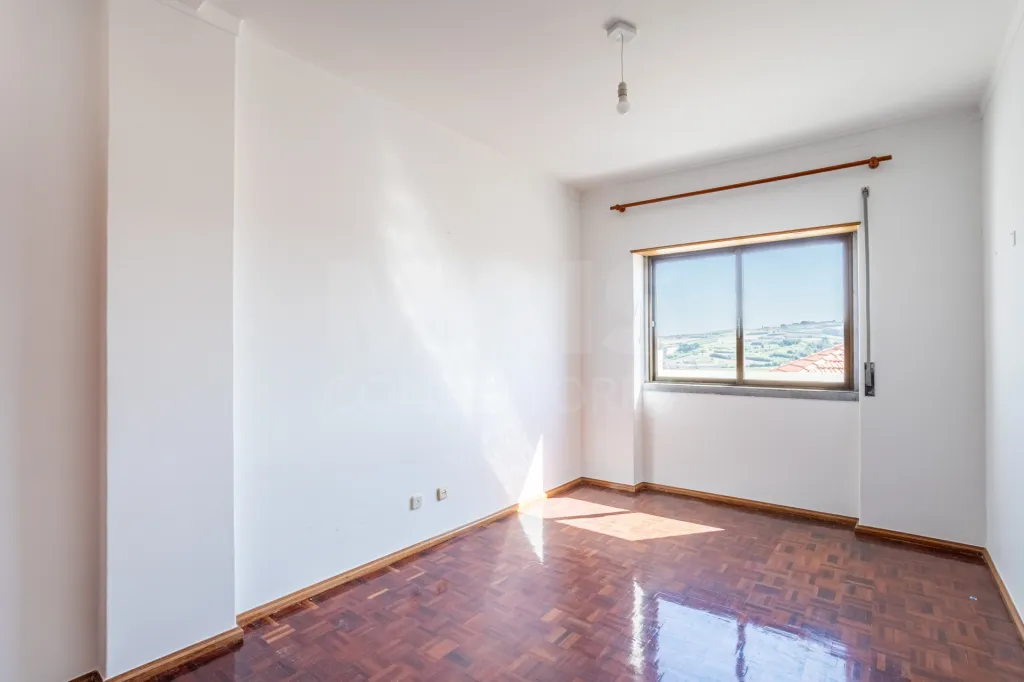 Apartamento T3 em Condomínio Fechado a 5min da Praia