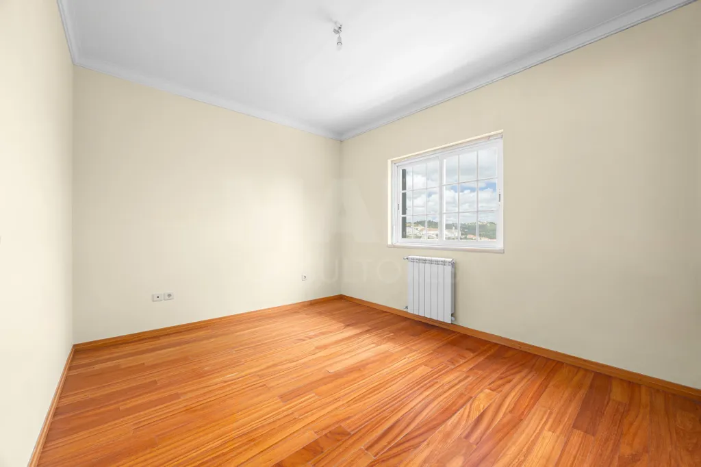 Moradia T5 com vista privilegiada em Alenquer