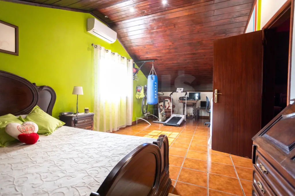 Moradia T3 isolada com Garagem na Branca