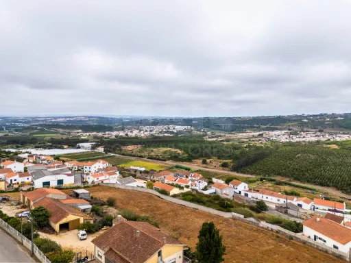 Moinho histórico de 1876 com vistas panorâmicas de 360° sobre o Atlântico, a Lagoa de Óbidos e a paisagem verde do Oeste