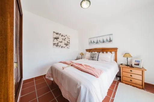3-Bedroom Apartment with Sea View, Pool and Garage in Praia D'El Rey Golf & Beach Resort