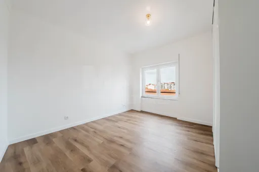 Apartamento T2 com Parqueamento em localização central – Caldas da Rainha