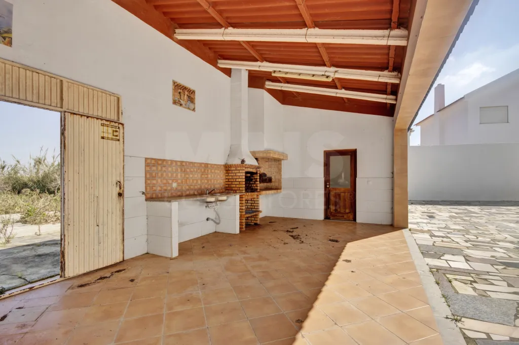 Propostas Múltiplas - Moradia com 3.400m2 de Área Total
