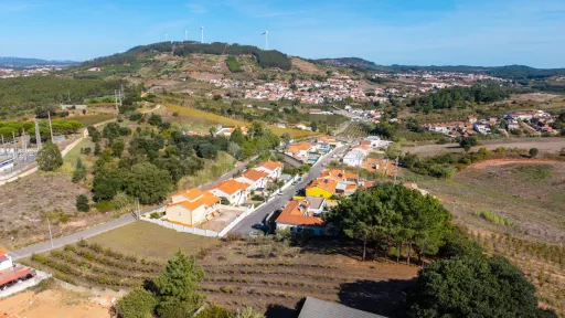 Moradia T4 com Garagem para 3 carros em lote de 812m2