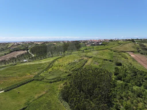 Terreno Rústico com 26.760m²