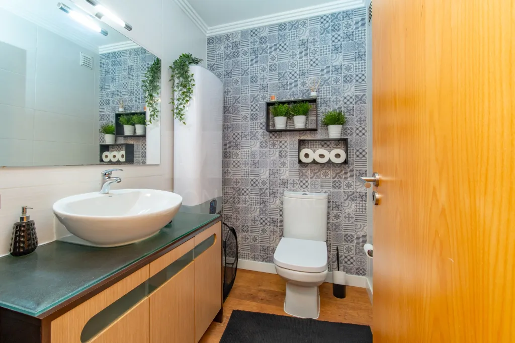 Moradia T3 totalmente remodelada no Condomínio Villas de Samorena em Samora Correia