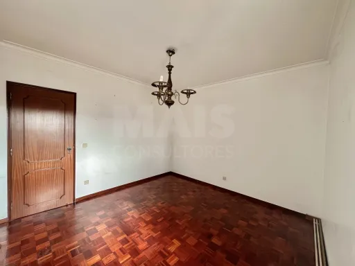 Apartamento T2 no centro de Benavente