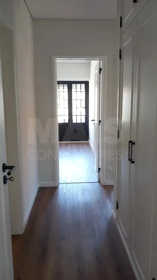 Renovated 4-Bedroom Apartment with Terrace in the Historic Center of Tomar