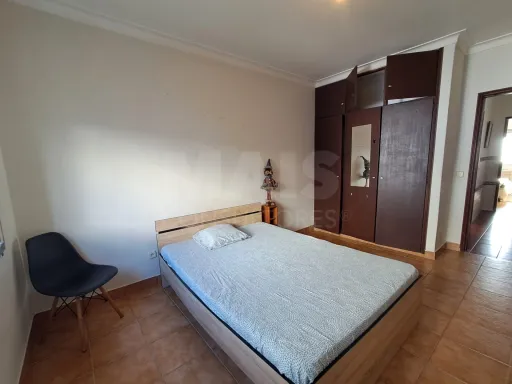 T2 on ground floor with closed garage