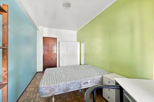 Apartamento T3 com suite e arrecadação em prédio com elevador