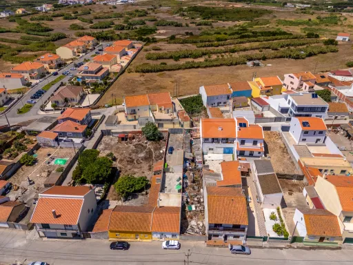 Moradia T1 com quintal