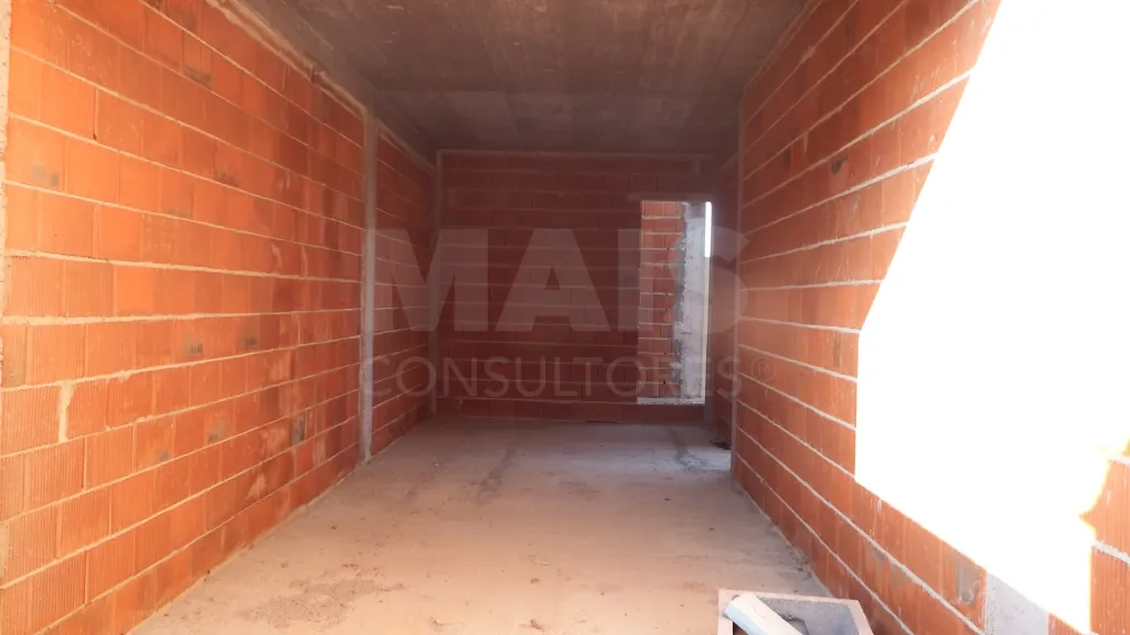 Moradia T3+1 junto praias | Garagem + logradouro privado | Terraço panorâmico sobre o mar
