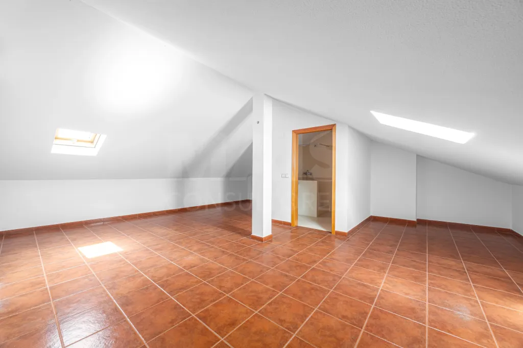 Moradia T5 com vista privilegiada em Alenquer