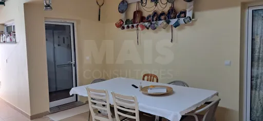 Moradia V2+1 isolada em Sítio das Lombas