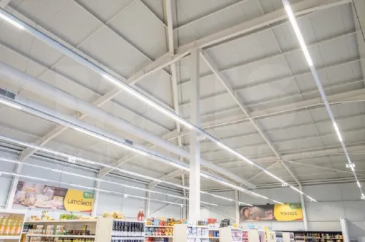 Prédio Comercial no Porto Paços de Ferreira para Mercado e Lojas Construção Nova