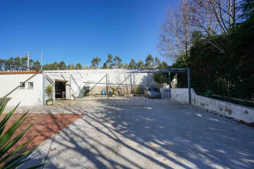 Quinta com moradia térrea em Torres Vedras