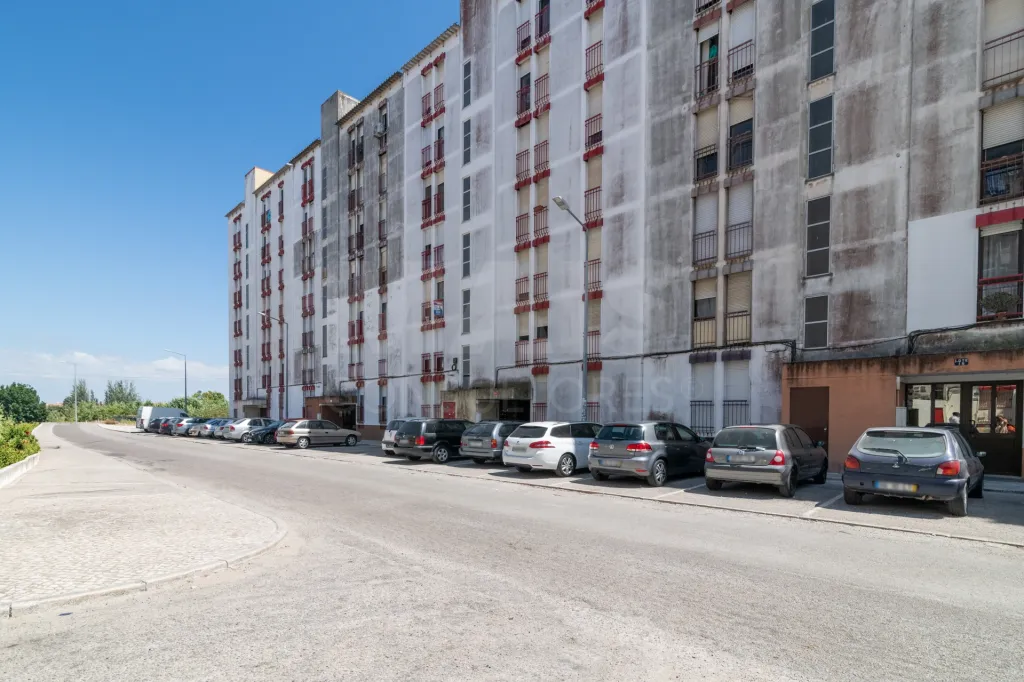 Apartamento T3 na  Baixa da Banheira