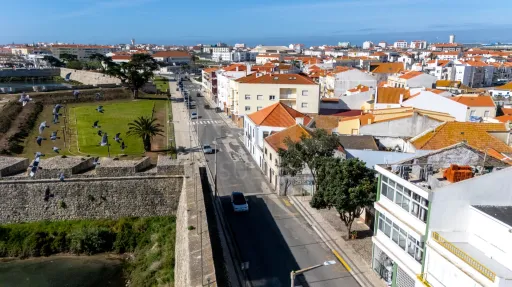 INVESTIMENTO: Prédio com projeto aprovado para 8 Apartamentos