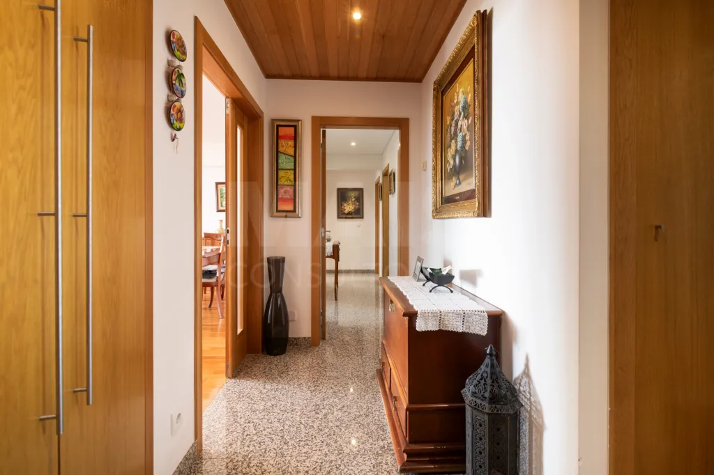 Apartamento T3 em Algés