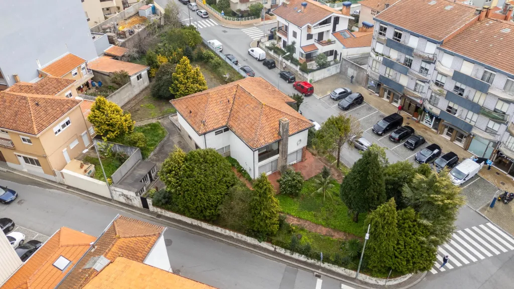 Lote urbano tipologia mista para predio
