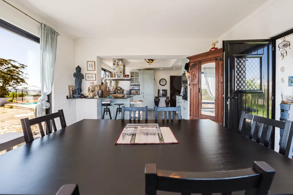 Propriedade com 7240m2 | Duas habitações | Piscina | Garagem | Anexos | Carvalhal, Bombarral
