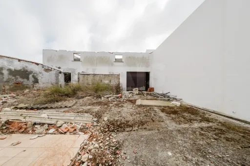 Moradia T4 com Projeto Aprovado