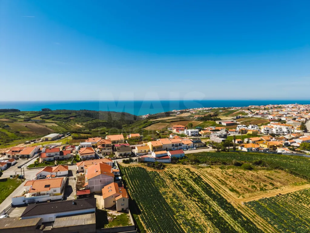 Viva entre o campo e o mar – T3 luminoso na Lourinhã
