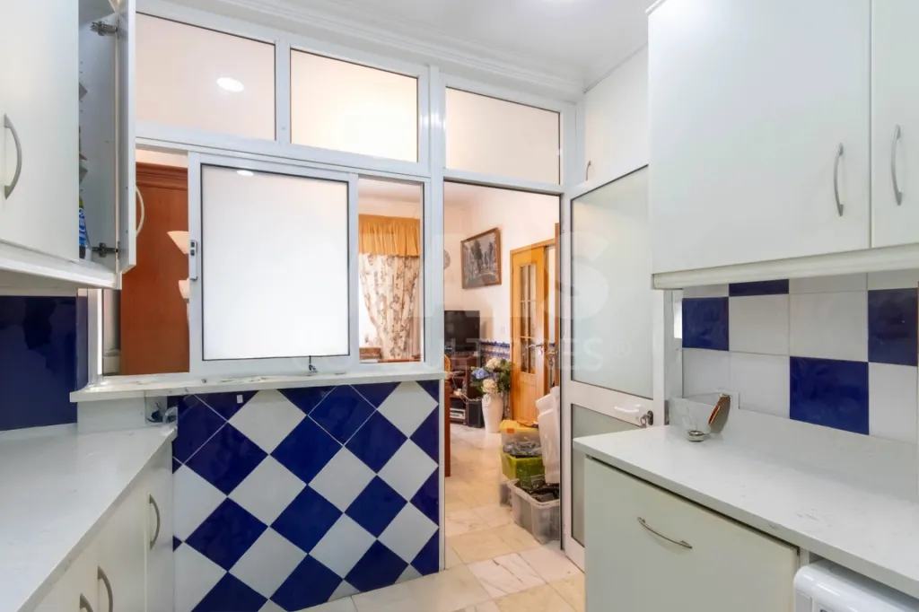 Moradia de dois pisos T5 118m2  renovada no Cadaval
