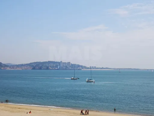T3 Dafundo com Vista Frontal Rio Tejo Elevador e Garagem