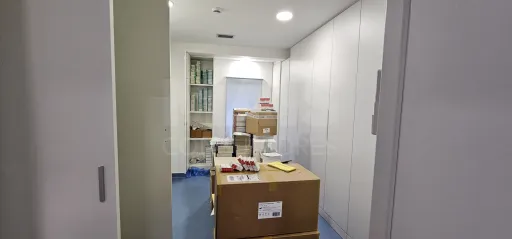 Armazém ou Escritório Serviços em Alfragide com 100m2