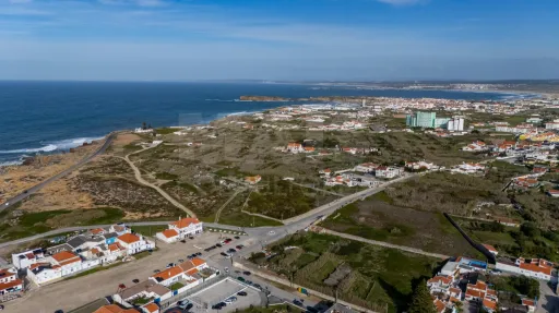 Terreno 6.000m2 com vista mar em Peniche