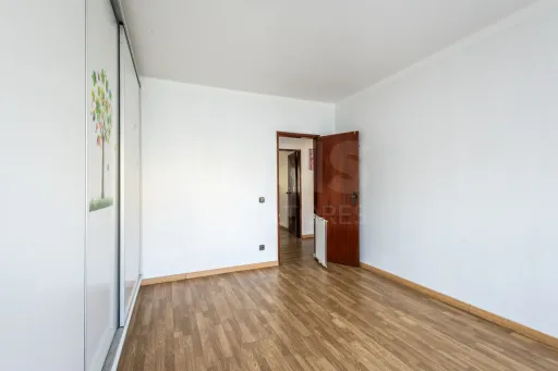 Moradia T3 pronta a habitar com pátio e espaço exterior