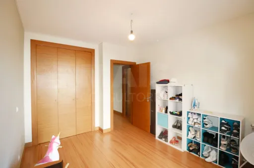 T3 150m2 na Quinta das Oliveiras com varanda de 60m2