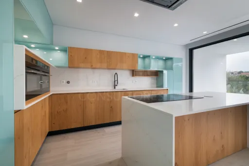 Moradia de Luxo T5 + 1 em Cascais