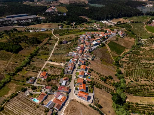 Terreno para construção de duas moradias, Rabissaca, Alenquer
