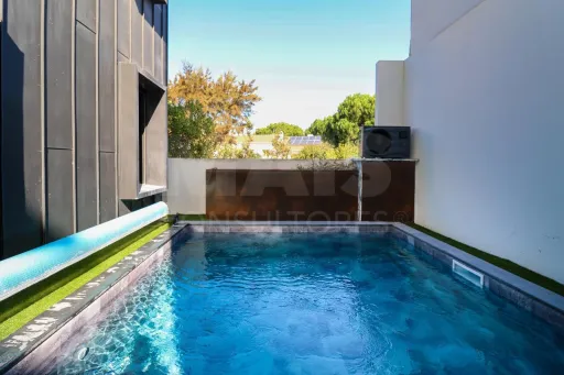 Exclusivo Apartamento T2 com Piscina Privada no coração da Lourinhã