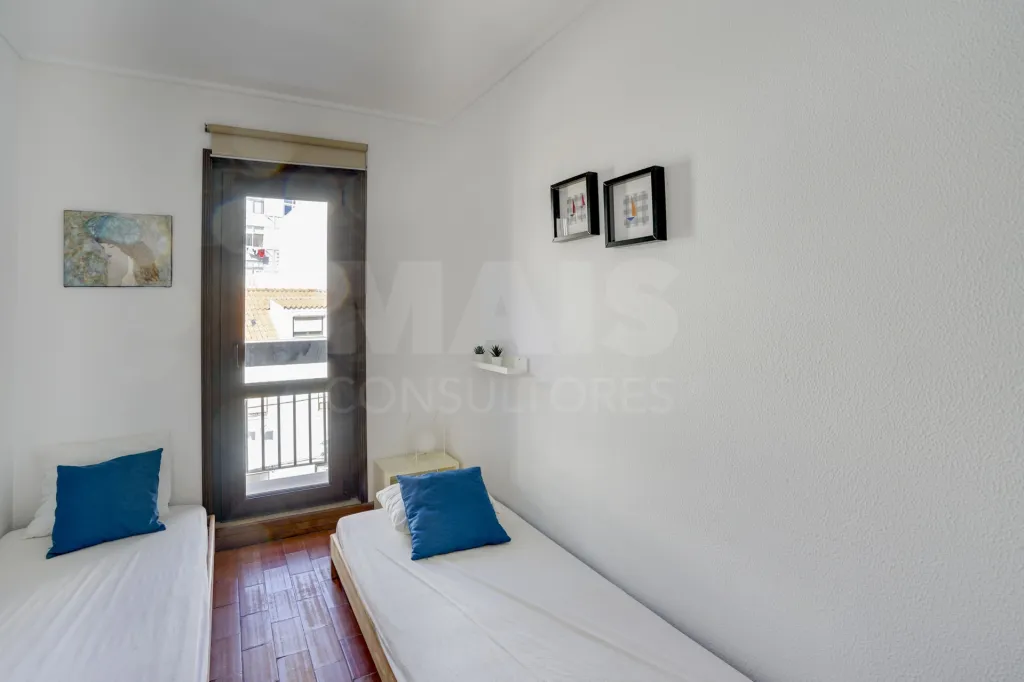Apartamento T2 SESIMBRA | 300mt praia