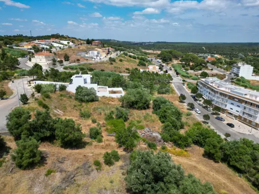 Urban plot with 335 sqm in Azambuja