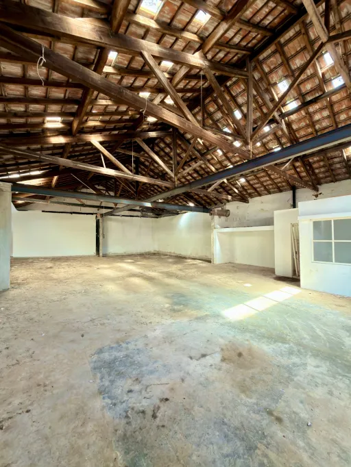 ARMAZÉM | 220 m² | Centro de Peniche
