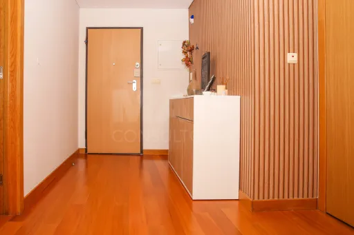 Apartamento T3 com box Póvoa de Santa Iria
