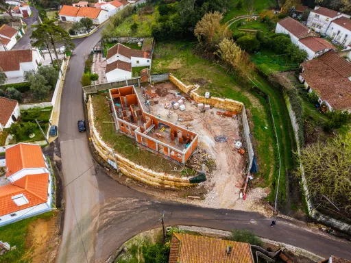 Moradia Térrea em construção na Torre, Caldas da Rainha